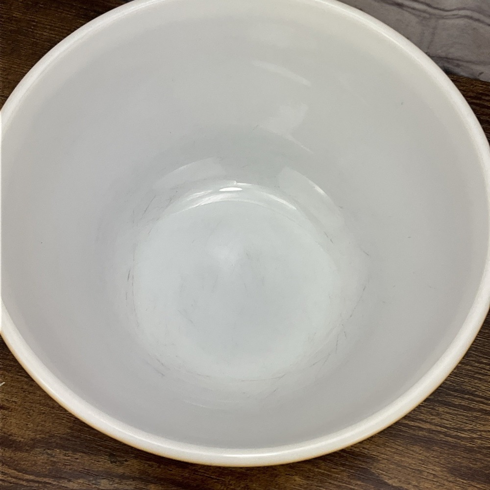 Vintage Pyrex Bowl 402 Woodland 1.5 Quart Pyrex Bowl - Picture 4 of 9